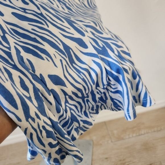 Diane Von Furstenberg Blue And White Zebra Print Midi Skirt size Medium - Picture 4 of 11
